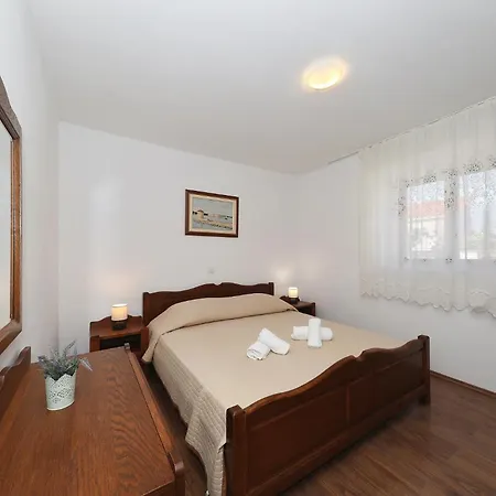 Apartamento Marko Sukošan